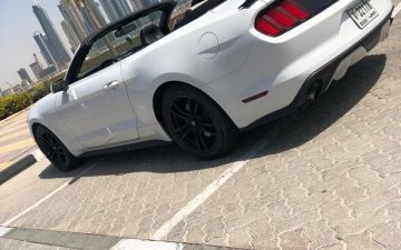 Rent FORD mustang 2017 